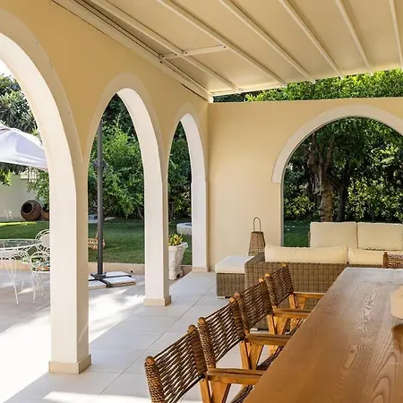 Molos Residence Βίλα Μόλος